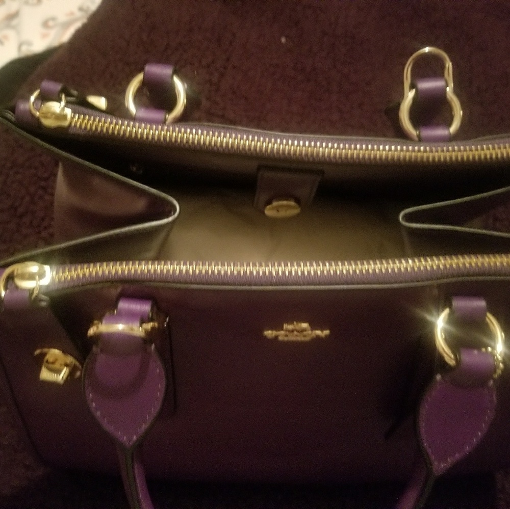 Purse - Picture 2 of 4